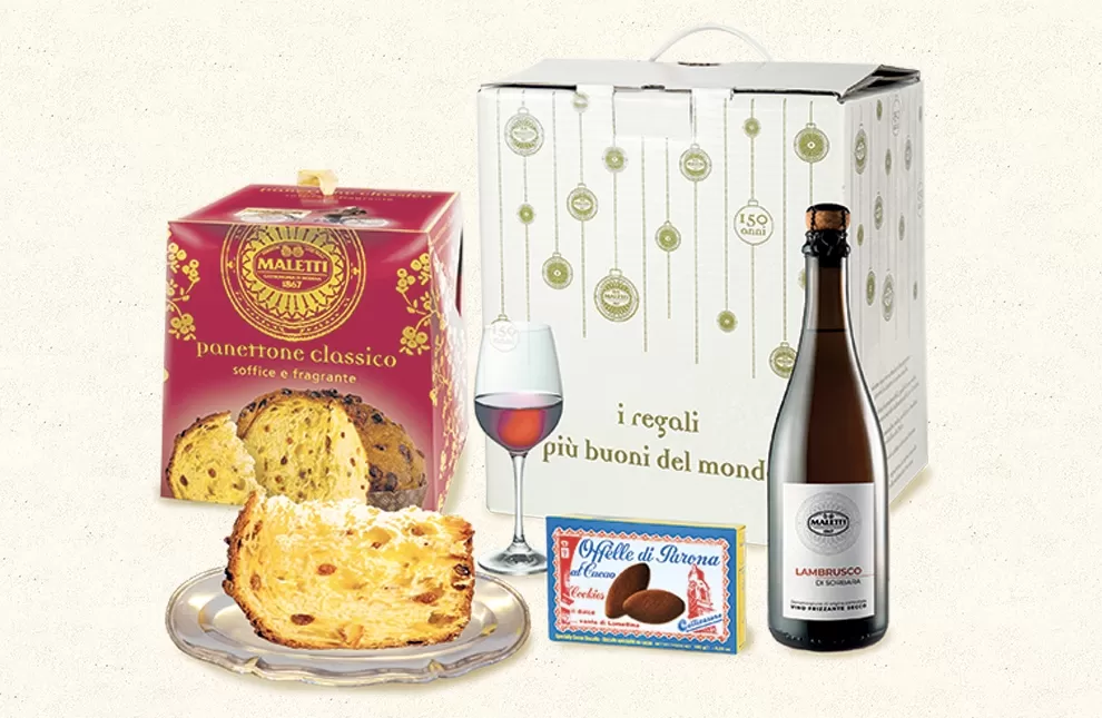 Ceste natalizie con panettone