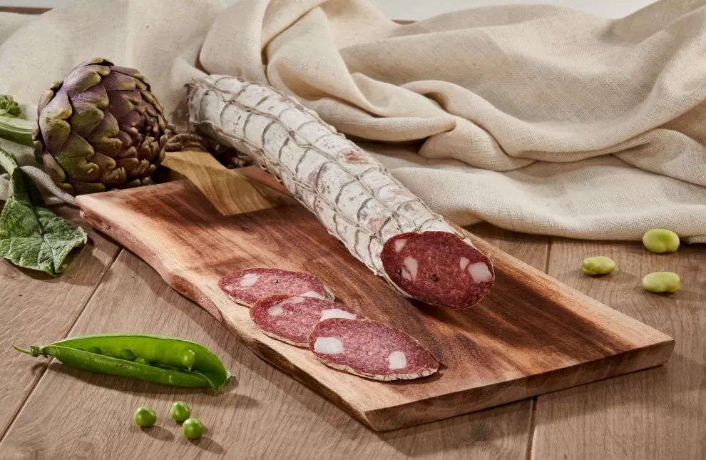 Tagliere con salame artigianale